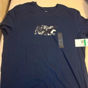 nike t shirt